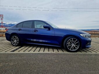 BMW 330d xDrive - 3