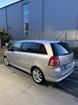 Predam peknú Opel zafira 1.9 88kw rok2008 nová STK a ek - 3