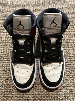 Nike Air Jordan 1 Mid - 3