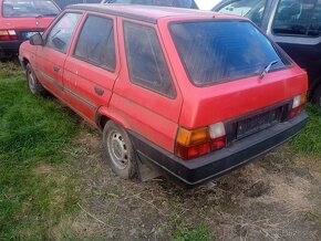 Škoda Forman Favorit na náhradné diely - 3