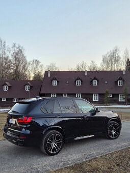 BMW X5 40D Carbon Schwarz - 3