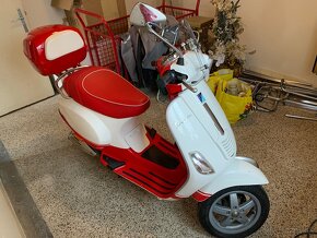 Predám skúter Vespa S50 2T prvý majiteľ - 3