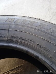 Zimné pneu BRIDGESTONE 235 / 65 R17 - 3