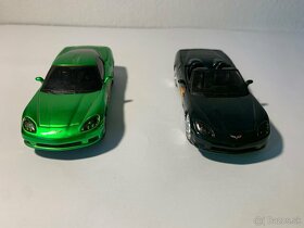 2x Chevrolet Corvette C6 1:43 BBurago - 3