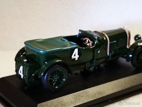 Predám kovový model auta veterána Bentley Speed six, 1:43 - 3