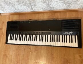 YAMAHA pf70 - 3