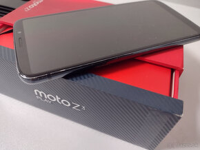 Motorola Z3 Play - 3