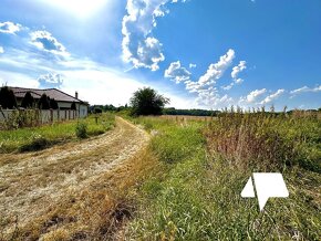 Predaj, rovinatý stavebný pozemok, Levice - časť Kalinčiakov - 3