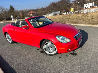 Lexus SC430. Rok 2003, motor V8 o objemu 4.3L, výkon 210kW, - 3