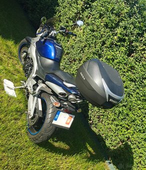 Predám motorku Suzuki GSR 600 - 3