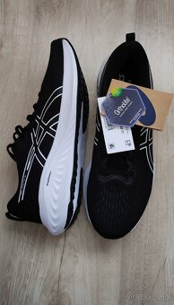 Športové tenisky ASICS Gel-Excite 10 čierno-biele - 3