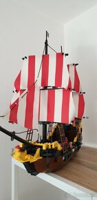 LEGO Pirátska loď - 3