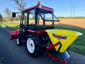 Japonský traktor YANMAR F18D Diesel 3 válec, 18HP - 3