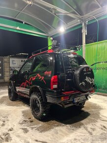 Suzuki Grand Vitara 2.0i - 3