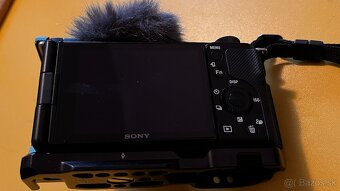 SONY ZV-E10 + objektív 16-50 MM F/3,5-5,6 a príslušenstvo - 3