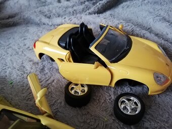 1:18 poskodene  2x PORSCHE 911+Boxter - 3