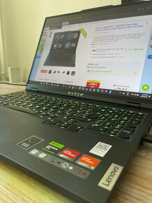 Lenovo Legion Pro 7 16ARX8H - 3