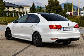 VW Jetta 1,6 TDI 77kW (parkovacia kamera, tempomat, Android) - 3