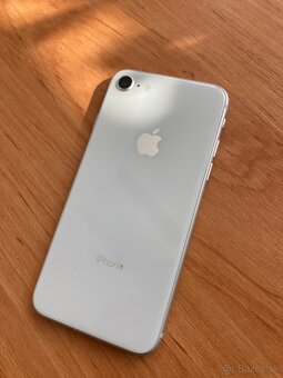 Predám Iphone 8 v stave nového mobilu. 64GB - 3