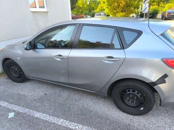 Mazda 3 1.6i Typ BL rok 2010 šedá metalíza tmava - 3