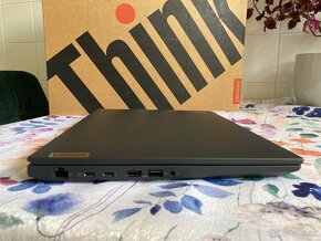 Lenovo Thinkpad P16s - 3