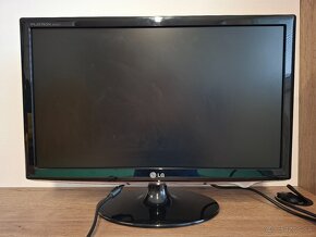 P: Monitor 23" - LG Flatron W2361V - 3