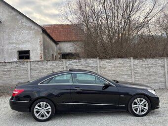 Mercedes-Benz E trieda Coupe 350 CGI Blue - 3