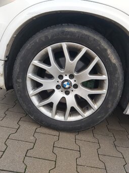 Bmw X5 e70 kolesa zimne pneo . - 3