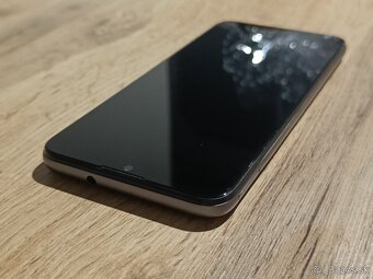 AKO NOVÁ Motorola Moto E20 Graphite Grey - 3