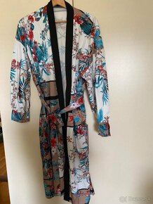 Kvetinkované letné dámske dlhé kimono s kvietkami - 3
