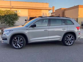 Kodiaq Sportline 4x4 7miest Nardo Grey Virtual Pano 83t. km - 3