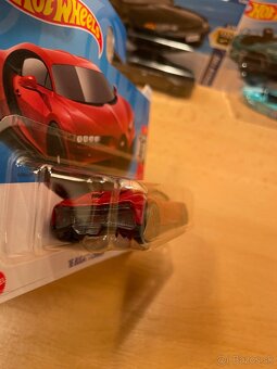 HotWheels ‘16 Bugatti Chiron - 3