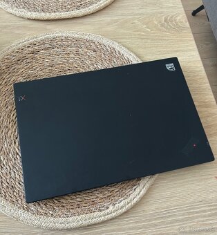 Lenovo ThinkPad X1 Carbon Gen 6 - 3