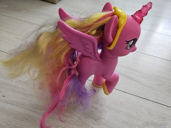 My Little Pony - Princezná Cadance

 - 3