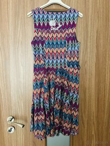 PERFEKTNÉ LUXUSNÉ ŠATY značky DESIGUAL, NOVÉ, PC 110 EUR - 3