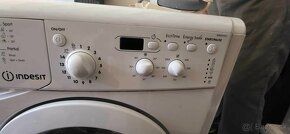 Spredu plnena pracka Indesit - 3