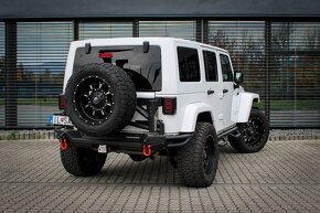 Jeep Wrangler Unlimited 3.6L V6 VVT SAHARA A/T - 3