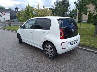 Elektromobil VW e-Up 2014 BATÉRIA: 18.7 kWh dojazd 130-140km - 3