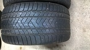 2 ks ZIMNÉ 315/30 R22 107V  PIRELLI cca 5-6mm DOT4020 39€/ks - 3