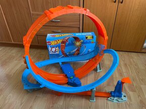 Autíčková dráha hot wheels massive loop mayhem - 3