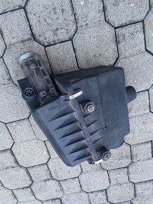 BMW E30 airbox + váha - 3