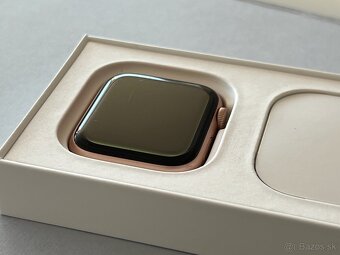 Apple Watch SE 1. Generácie 44mm Gold - 3