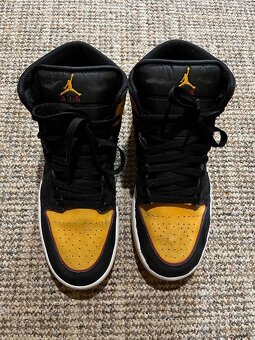 Nike Air Jordan 1 Mid - 3