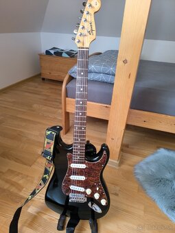 Predám Squier Stratocaster  1998 - 3