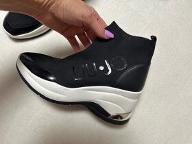 Sneakersy na platforme elastické zn. LIU JO originál - 3