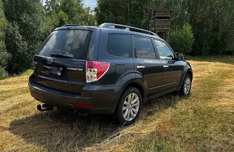 Subaru Forester 2011, benzin - 3