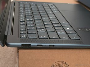 LENOVO Yoga Pro 7 AMD 7840HS / 32G / 1TB / Radeon 780M - 3