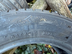 Zimné pneumatiky TOYO Snowprox 185/50 R15. - 3