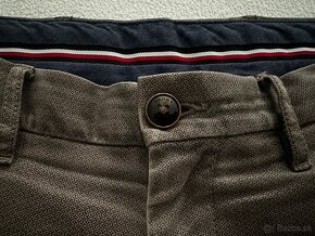 Pánske,elegantné,chino -  nohavice Tommy HILFIGER  - 33/32 - 3