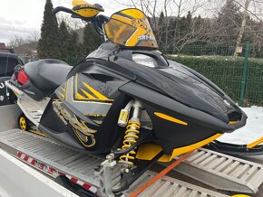 Predám snežný skúter Ski doo BRP 800cm3 - 3